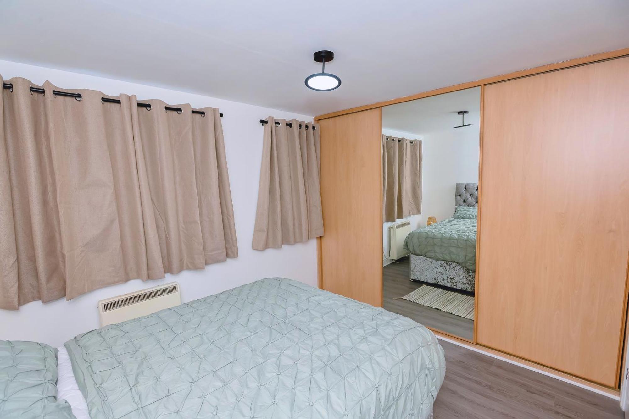 Dockyard View Luxury Apartment *